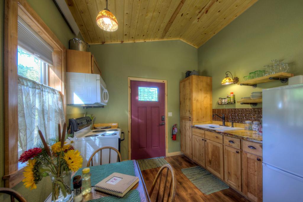 Villa Yak Ridge Cabins And Farmstead By Mount Rushmore Keystone Exterior foto